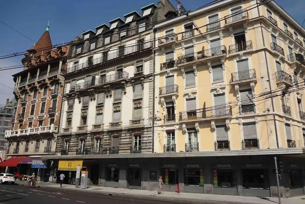 Central Two-Bedroom Apartment Geneva